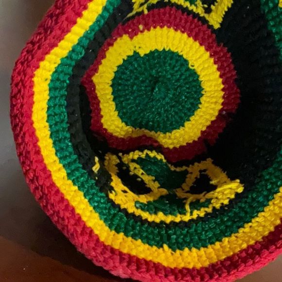 Hand Crafted Crotchet Bucket Hat Rasta Coloring - Picture 5 of 6